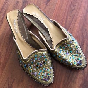 Matisse Embroidered bohemian Indian style kitten heels size 8
